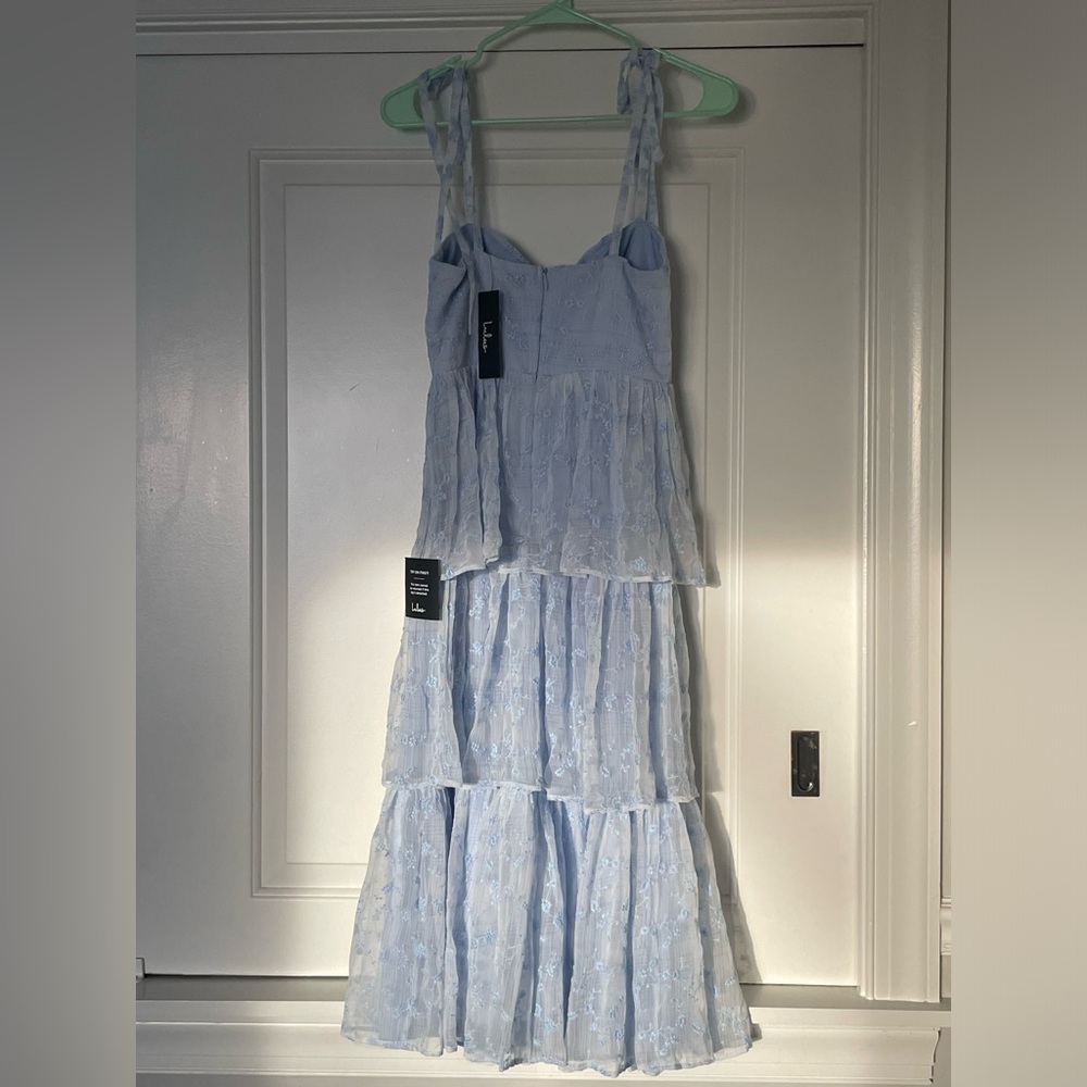 NWT S Blue Lulu tiered midi dress